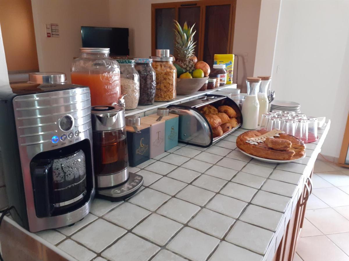 Martinique Hostel Sainte-Luce Eksteriør billede