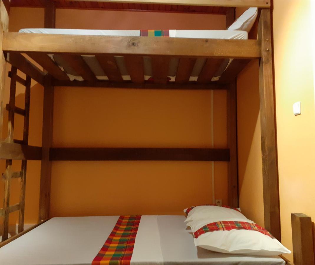 Martinique Hostel Sainte-Luce Eksteriør billede
